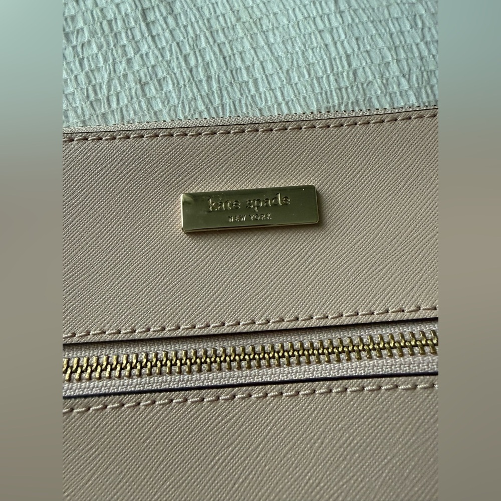 Kate Spade Classic Light Pink Crossbody Bag - Picture 3 of 7